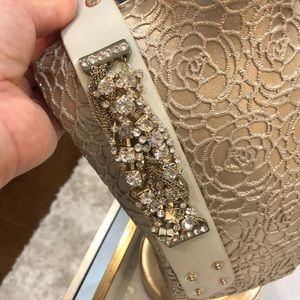 3 bracelets for 1! Dazzling and unique design bracelets